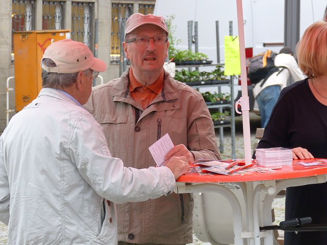 Wahlkampf zwischen Obst und Gem&uuml;se