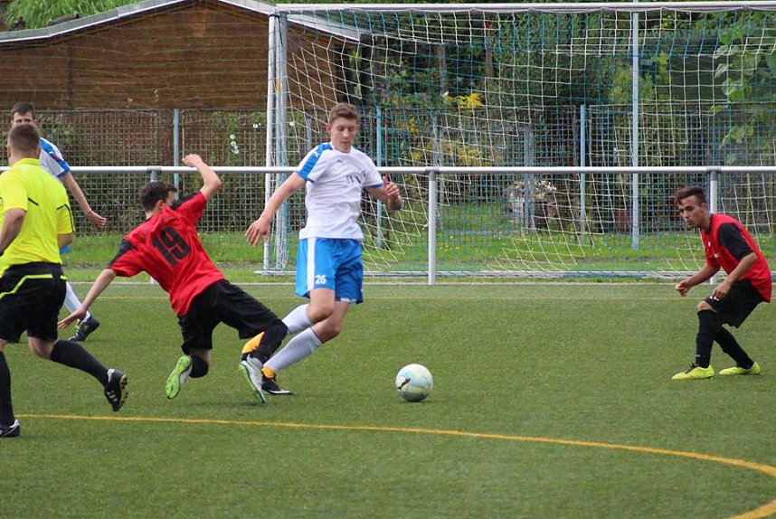 Klarer Heimsieg zum Auftakt