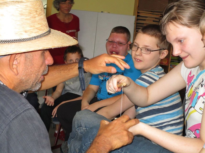 Eine Reise durch die Welt der Kl&auml;nge erlebten jetzt die Sch&uuml;lerinnen und Sch&uuml;ler des F&ouml;rderzentrums St. Martin