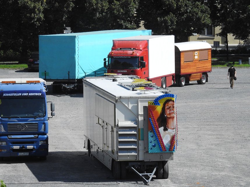 Ordnung schaffen auf dem August-Bebel-Platz