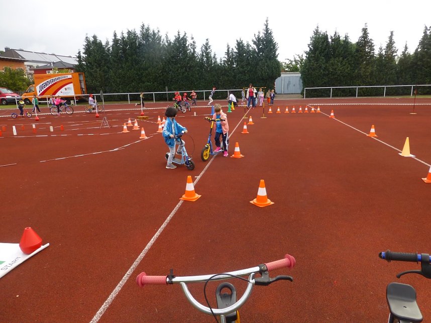 Schulanfangsaktionstag auf dem Hohekreuz-Sportplatz