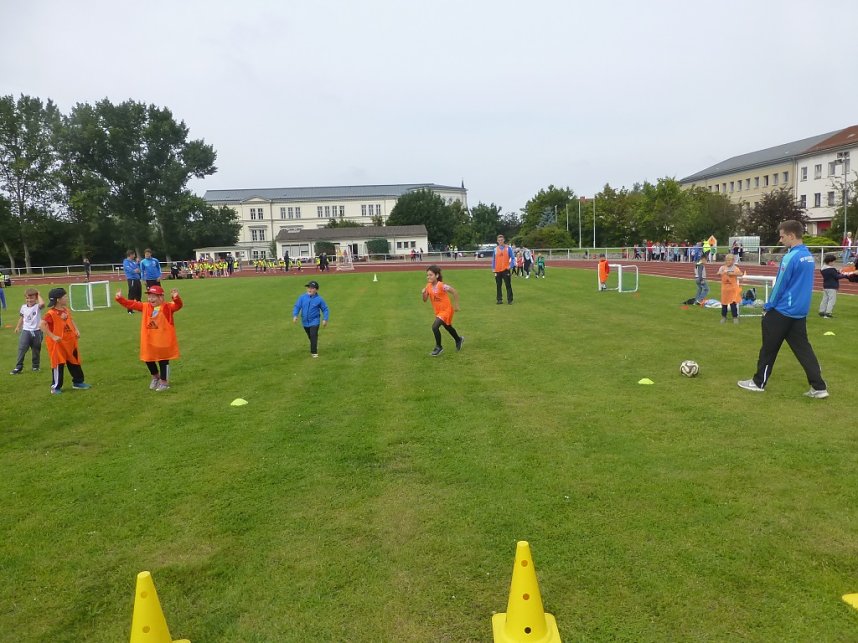 Schulanfangsaktionstag auf dem Hohekreuz-Sportplatz
