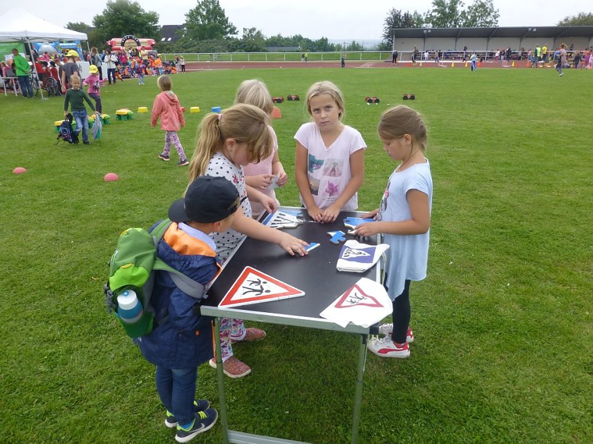 Schulanfangsaktionstag auf dem Hohekreuz-Sportplatz