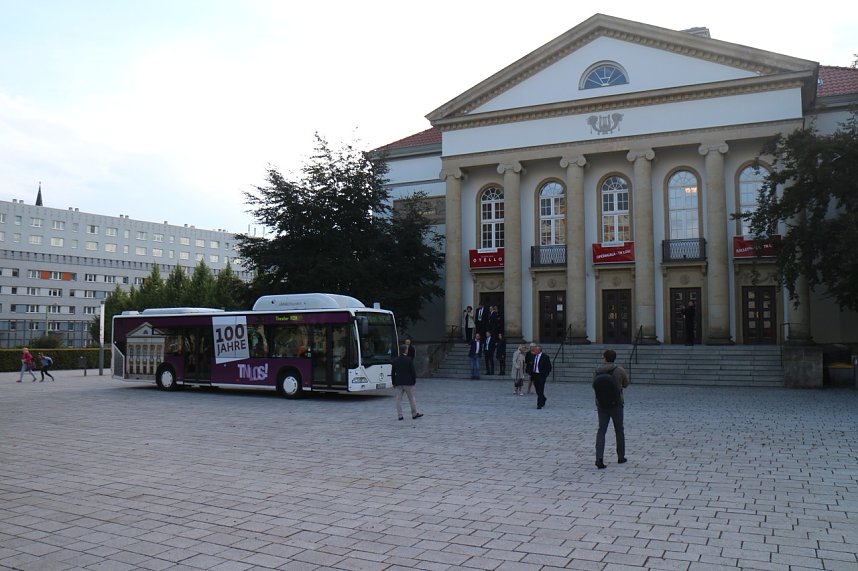 Ein Bus zum Geburtstag - Theater Nordhausen feiert 100. Jubil&auml;um