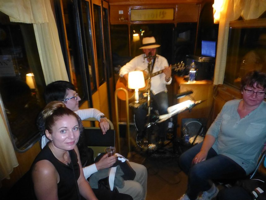 Musikalische Stra&szlig;enbahnfahrt