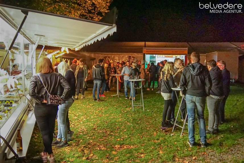 Kirmestanz im Samstagabend