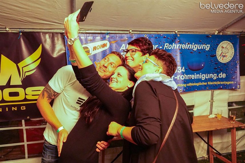 Kirmestanz im Samstagabend