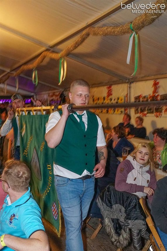 Kirmestanz im Samstagabend