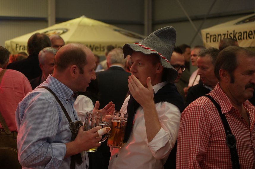 Helmut Peter feierte Geburtstag mit 600 G&auml;sten