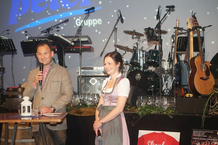 Helmut Peter feierte Geburtstag mit 600 G&auml;sten