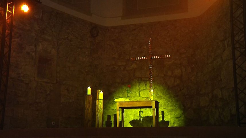 Junge Christen &uuml;bernehmen in der Altendorfer Kirche