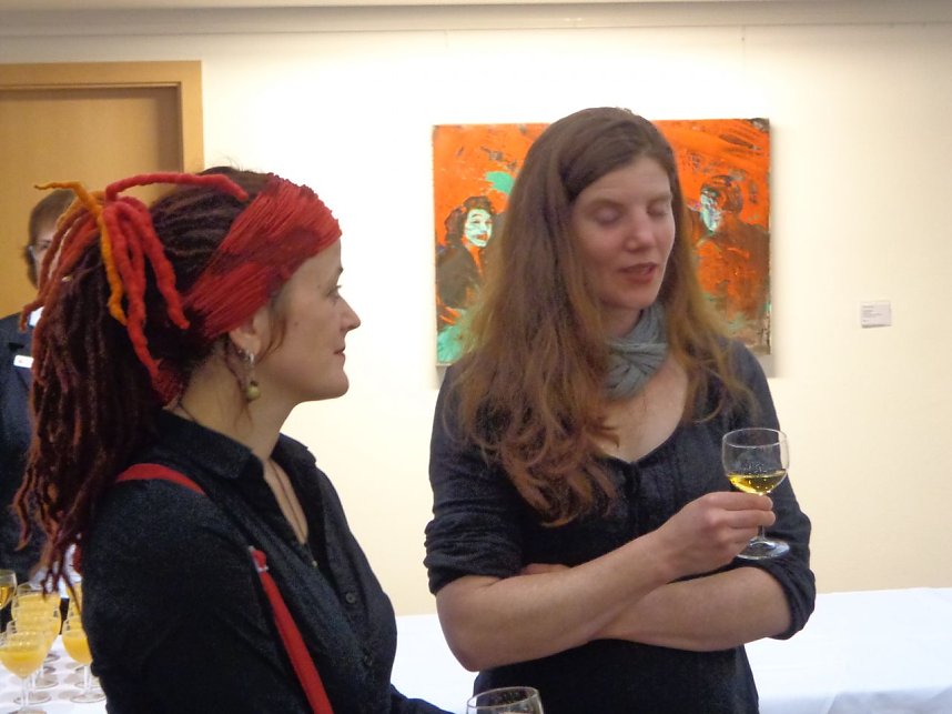 Stahlskulptur und Malerei in der Kreissparkasse