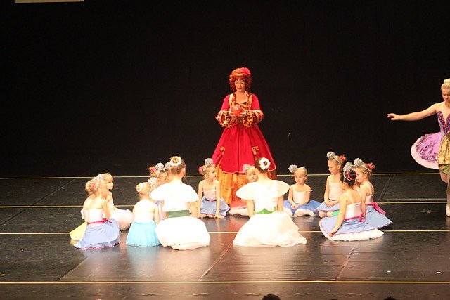 T&auml;nzerische Vorweihnachtszeit