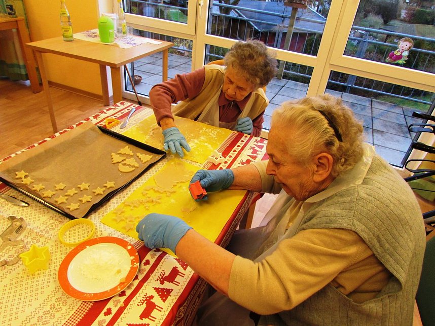 Gl&uuml;hweinmarkt im Seniorenzentrum