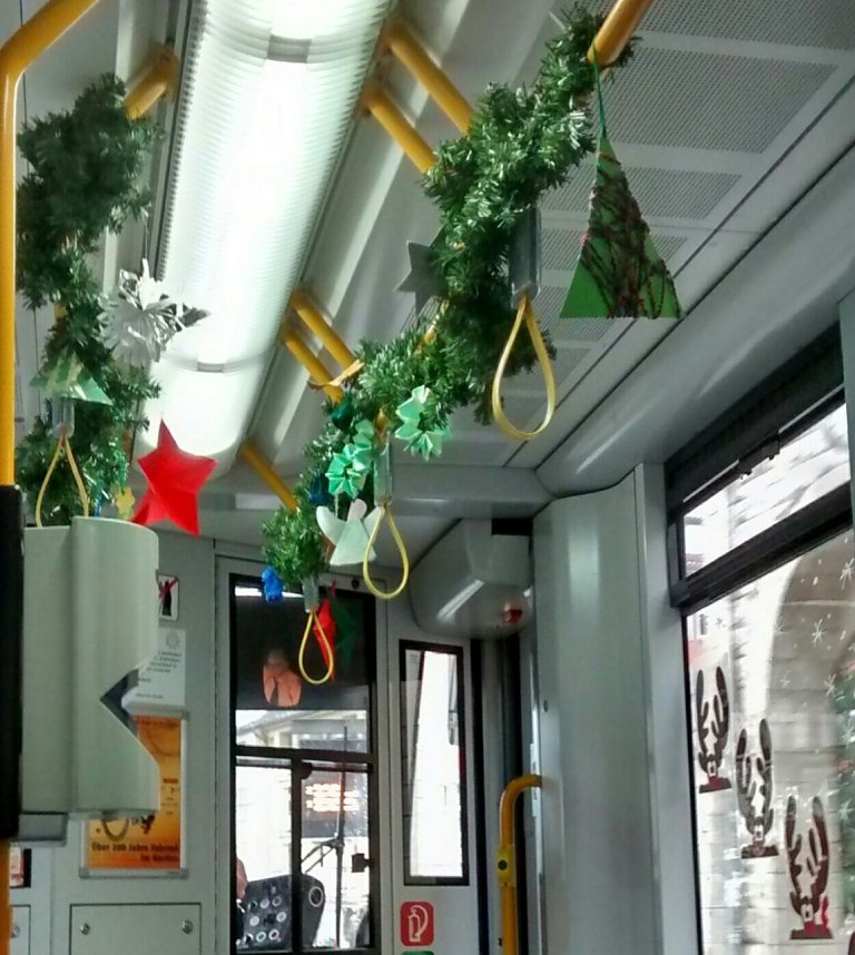 Weihnachtlich geschm&uuml;ckt