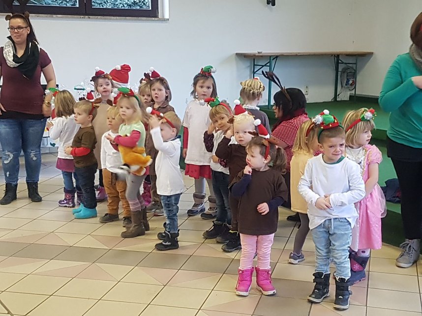 Weihnachtsfeier des Urbacher Spatzenh&auml;uschens