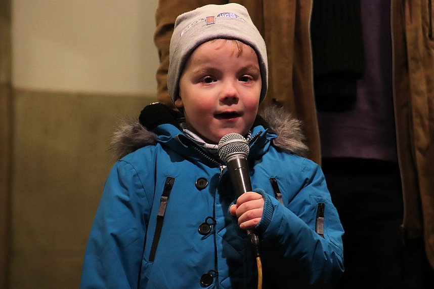 Am Theater und an der Kirche