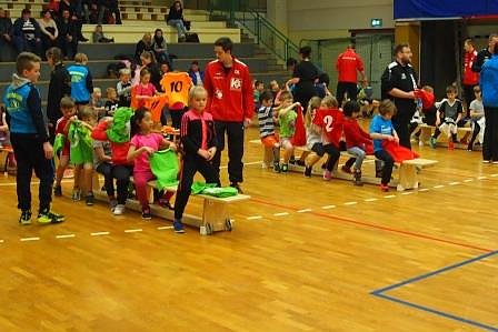 Nikolaus Spielfest der 1. Klassen