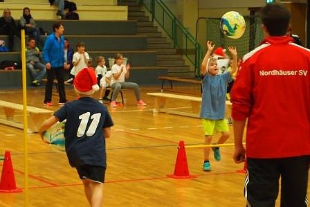 Nikolaus Spielfest der 1. Klassen