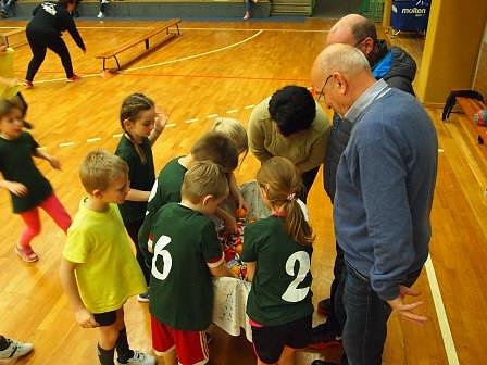 Nikolaus Spielfest der 1. Klassen