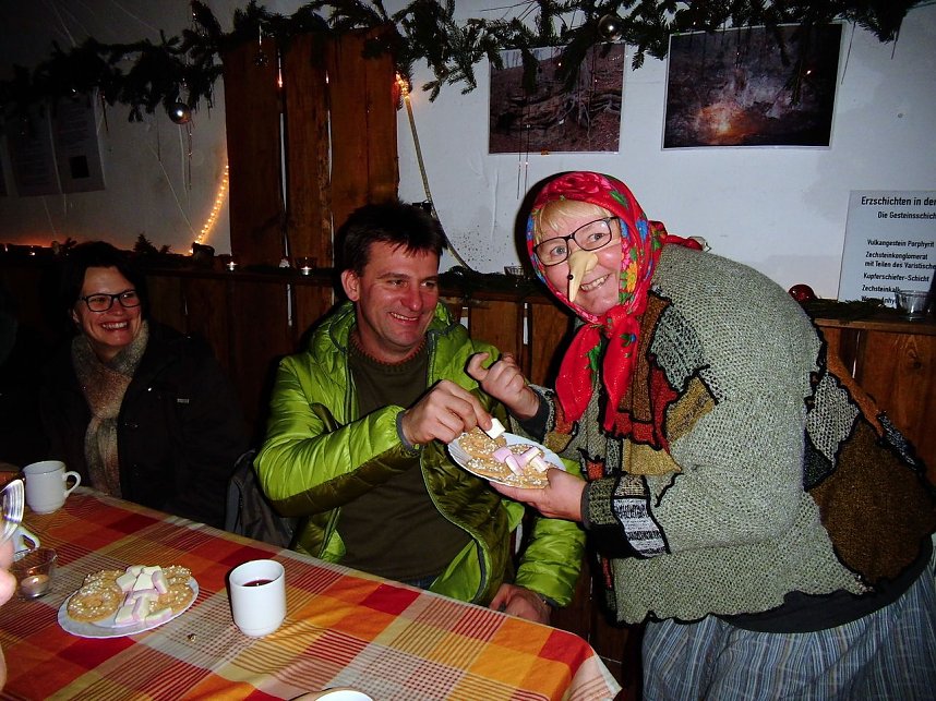 Lebendiger Adventskalender in Harztor