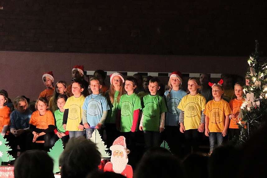 Sch&uuml;ler begeisterten Eltern und Angeh&ouml;rige