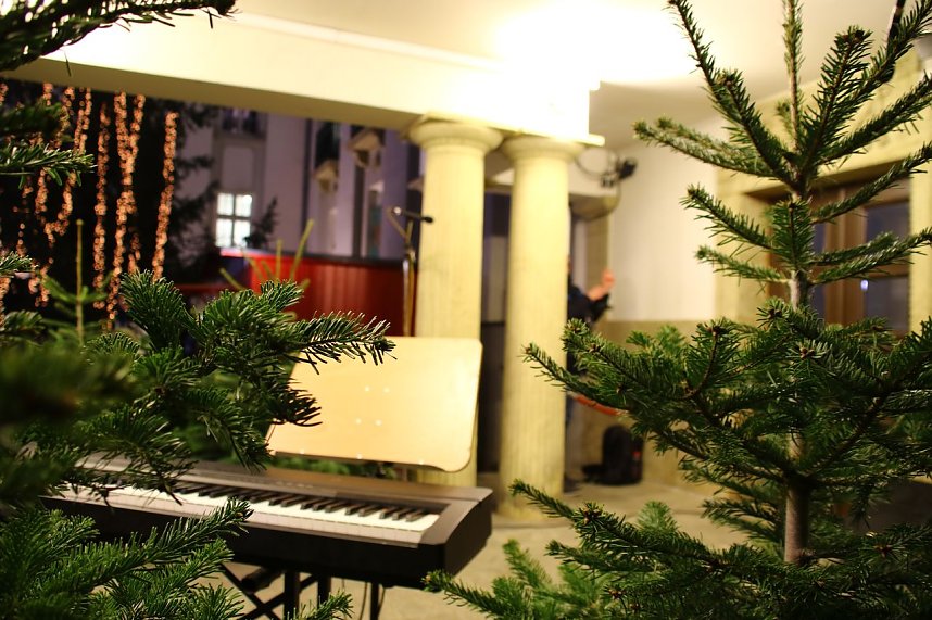 Wacker singt Weihnachtslieder