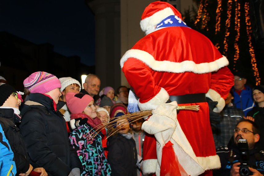 Wacker singt Weihnachtslieder