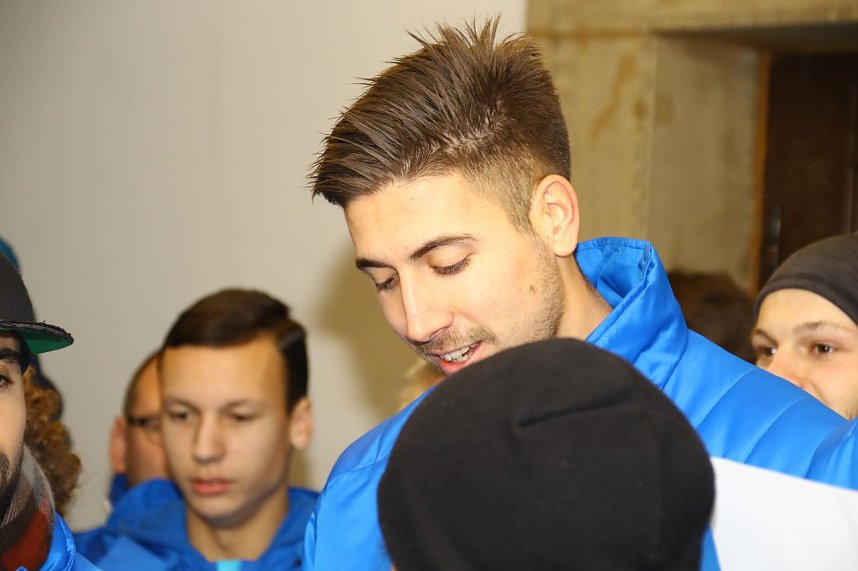 Wacker singt Weihnachtslieder