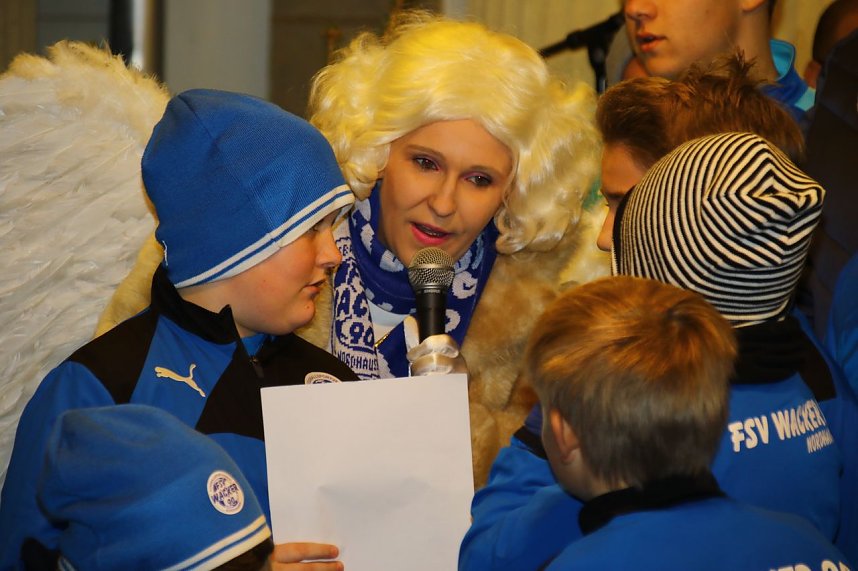 Wacker singt Weihnachtslieder