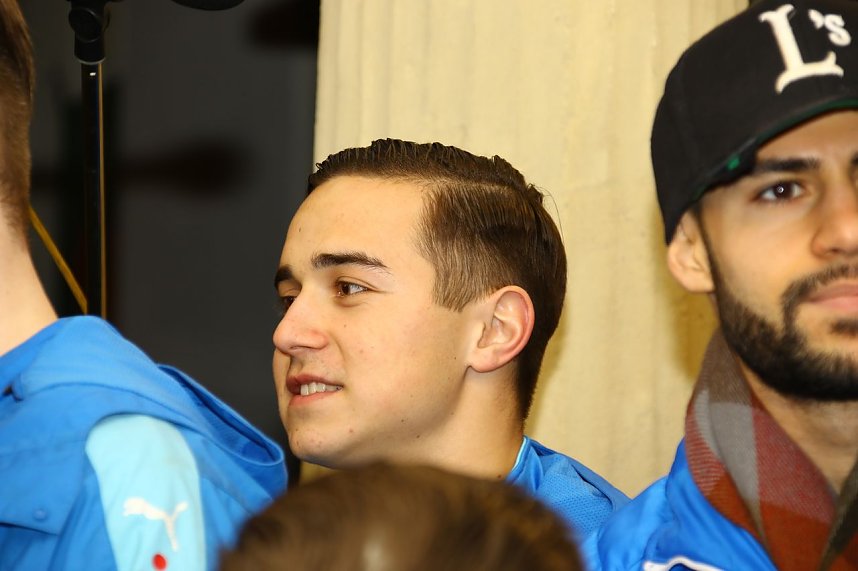 Wacker singt Weihnachtslieder