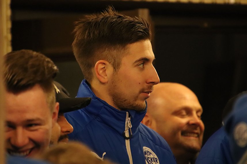 Wacker singt Weihnachtslieder