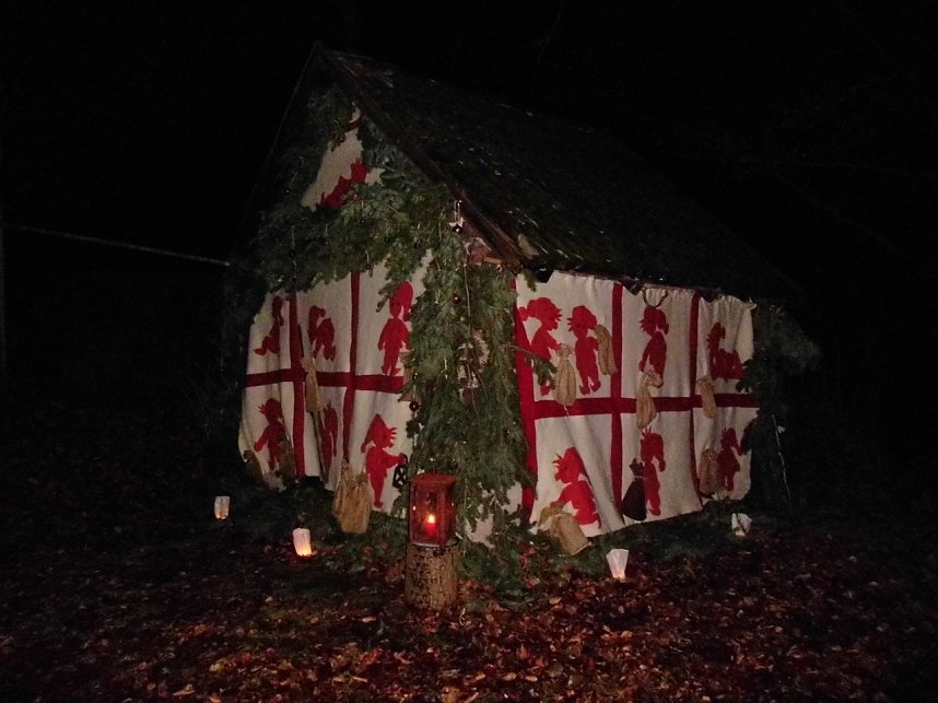 Lebendiger Adventskalender in Harztor