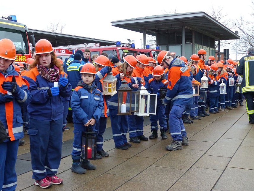 Friedenslicht wurde &uuml;bergeben