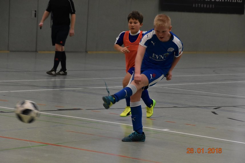 E1 Siegreich beim Hallencup