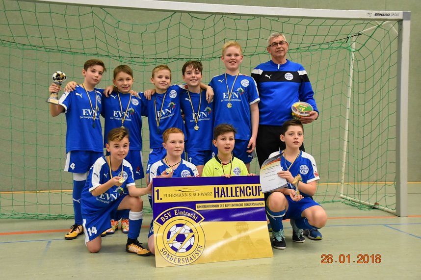 E1 Siegreich beim Hallencup