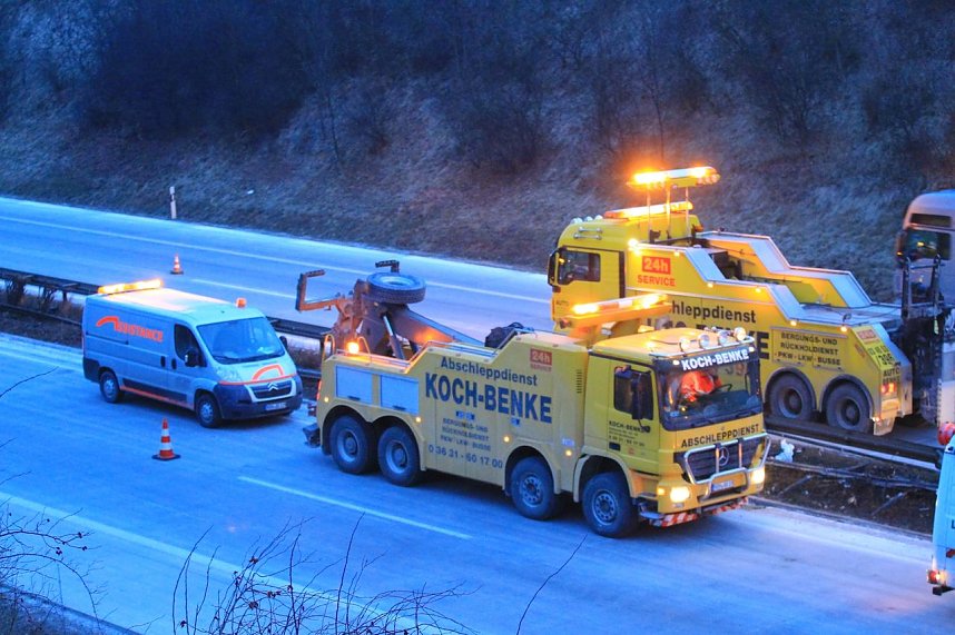 In Mittelleitplanke gekracht