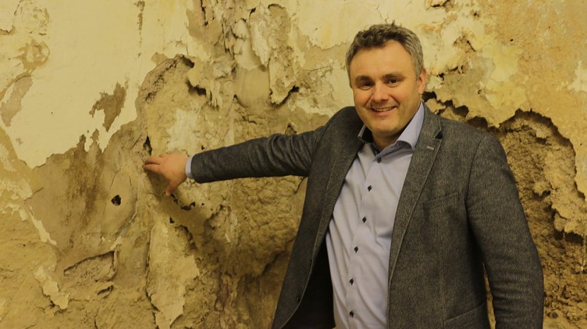 Abriss und Neubau statt Sanierung - das Humboldt Gymnasium wird abgerissen