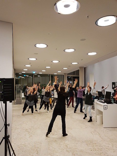 Gratuliert und getanzt