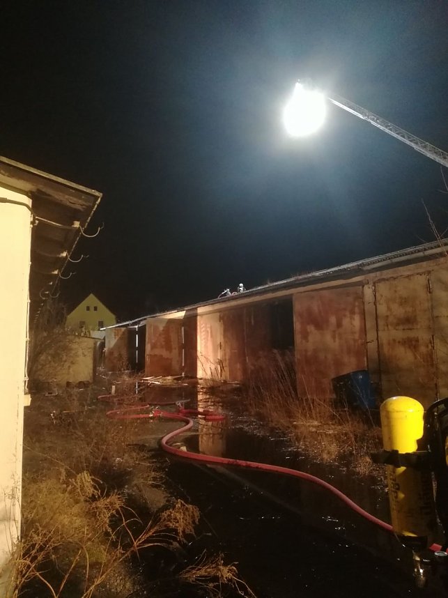 Feuer auf dem Gel&auml;nde des ehemaligen Schlachthofes. Hier brannte vor Monaten bereits ein Wohnwagen.