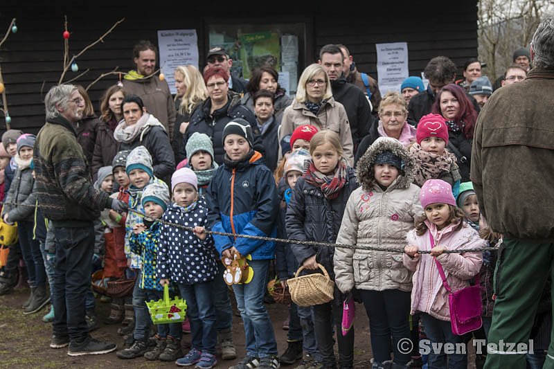 Ostereiersuche auf der Ebersburg