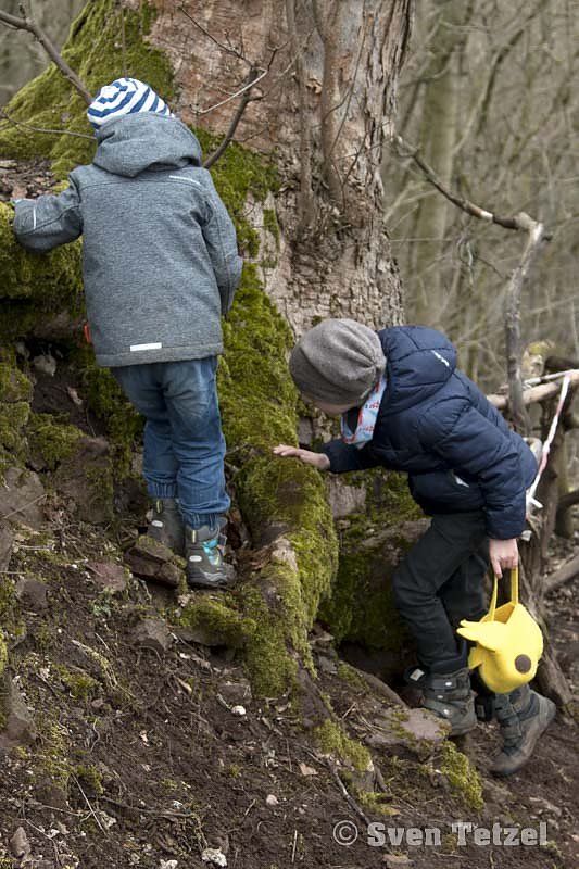 Ostereiersuche auf der Ebersburg