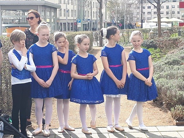 Die Eleven des Tanzstudio Radeva auf der 10. Nordth&uuml;ringer Kulturnacht