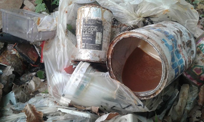 Bei Fronderode: Verm&uuml;llt und zerfahren