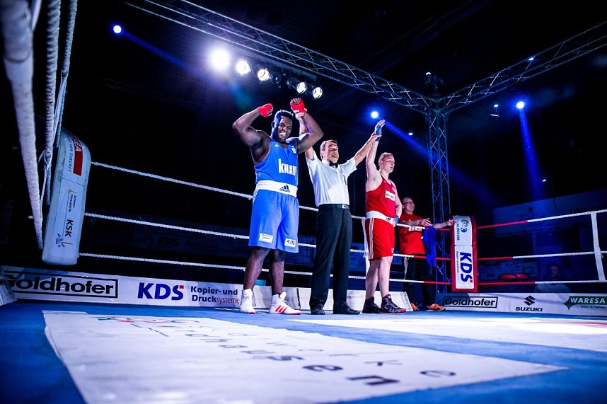 Keinen Sieger im Superschwergewicht sahen die Zuschauer in Nordhausen. F&uuml;r den R&uuml;ckkampf steht Nelvie Tiafack (links-NSV) nicht zur Verf&uuml;gung.