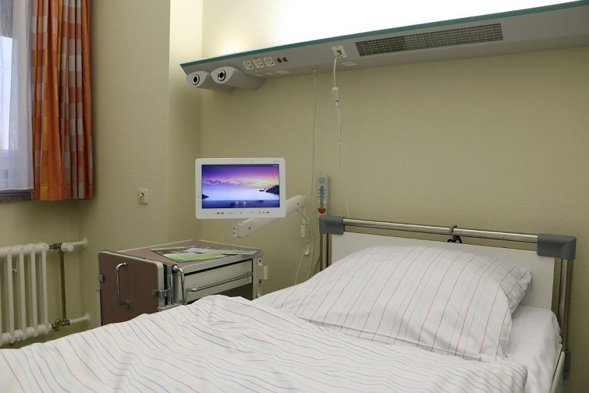  Mit derzeit 740 Betten im station&auml;ren sowie Betreuungspl&auml;tzen im gemeindepsychischen Bereich ist das Krankenhaus das gr&ouml;&szlig;te Klinikum in Nordth&uuml;ringen.