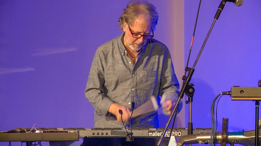 20. Jahre Jazzfr&uuml;hling mit den "Grandmothers of Invention"