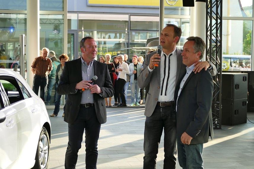 Afterwork-Party im Opel-Autohaus