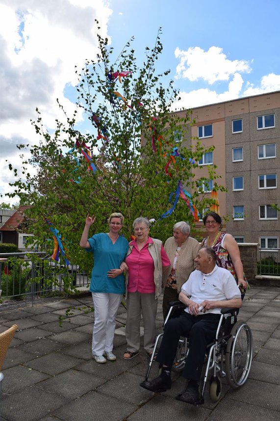 Fr&uuml;hlingsfest im Pflegeheim