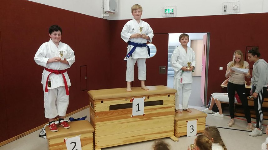 Siege und Pl&auml;tze beim Unstrut-Pokal im Karate
